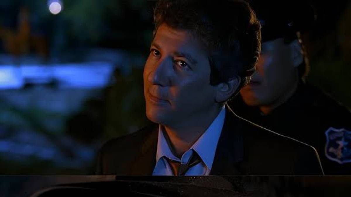 Peter Riegert as Lieutenant Kellaway edited 1