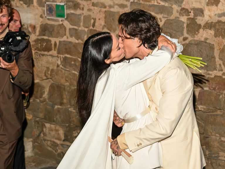 Dove Cameron and Damiano David Wedding Explained: Italy Date, Looks, Timeline 3 Dove Cameron and Damiano David Got Married