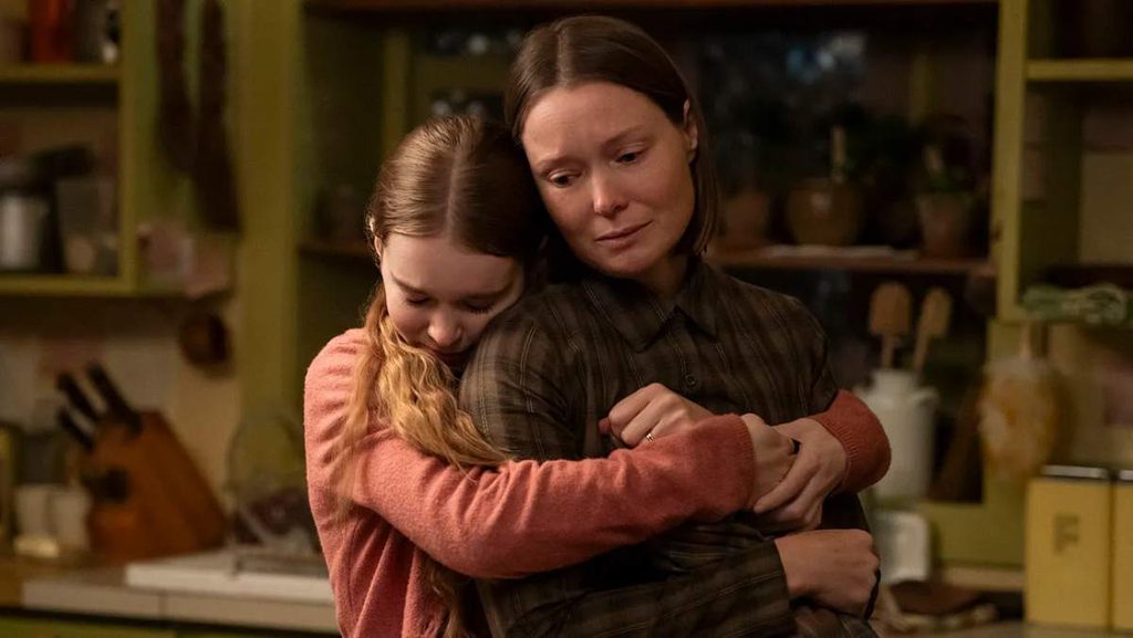 Carrie Prime Video Reviews Explained: Summer Howell Praise and Oct. 7 Drop 4 How does Flanagan modernize Stephen Kings Carrie
