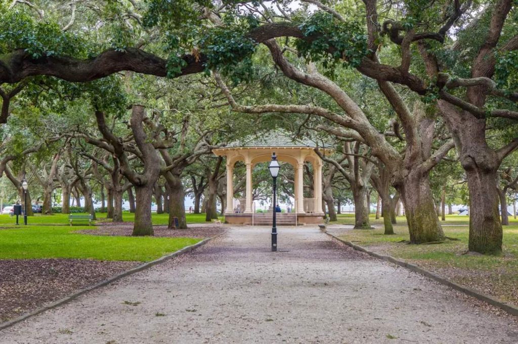 Public Southern Charm Locations Anyone Can Visit for Free