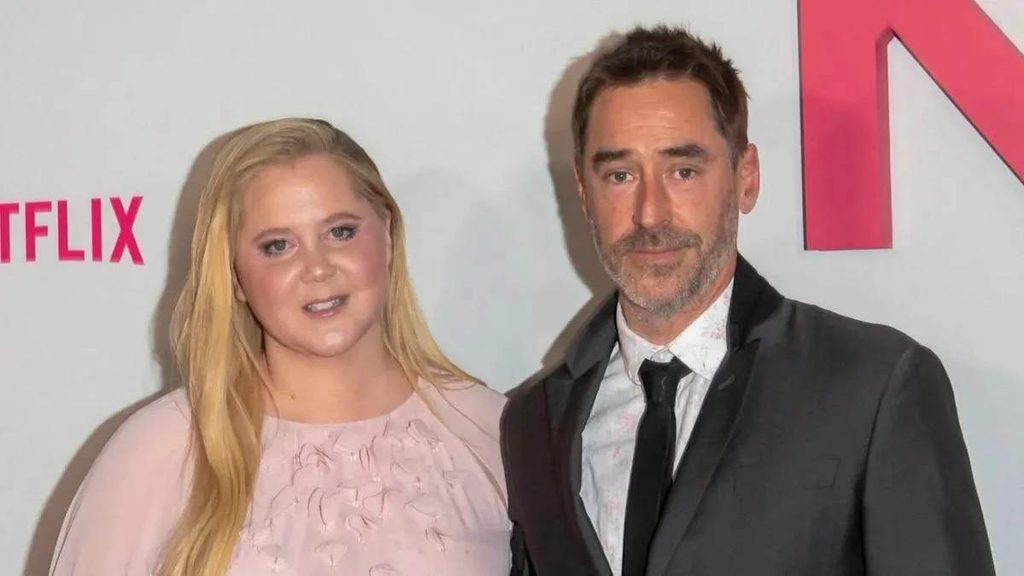 Amy Schumer and Chris Fischer Divorce Agreement Explained: Timeline, Filing, and What’s Next 3 What is the Amy Schumer and Chris Fischer divorce timeline