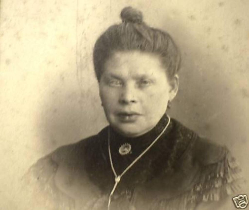 10 Lizzie Borden Facts "Monster" Season 4 Will Have to Deal With 3 Who Was Lizzie Borden