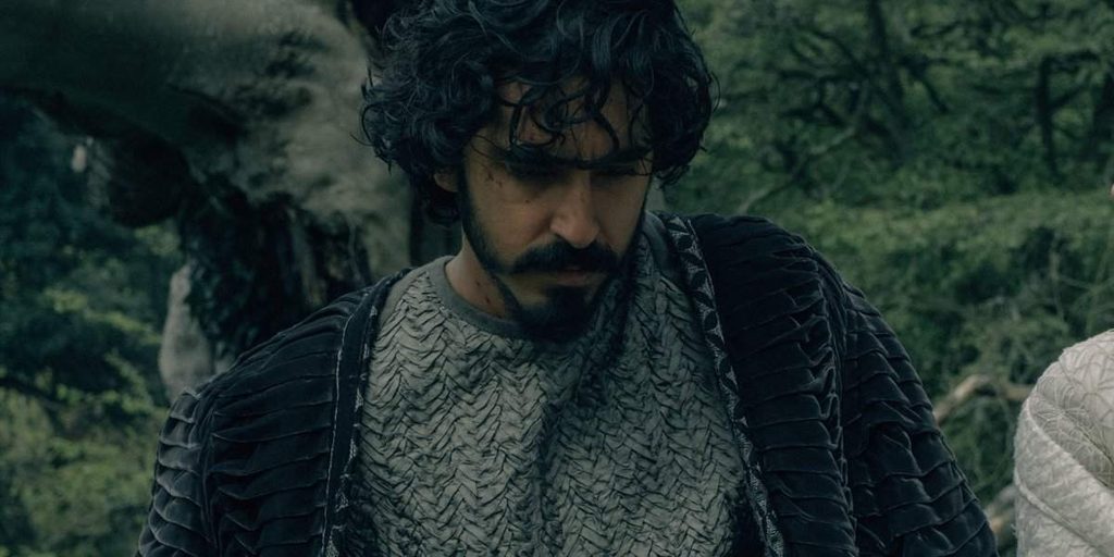 The Green Knight Ending Explained: Does Gawain Die? 5 What the Green Girdle Means in The Green Knight
